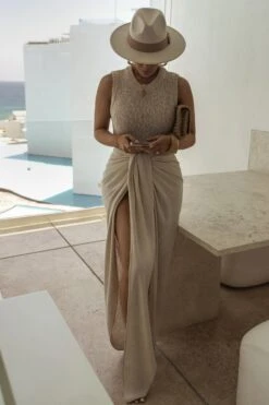 Natural Saylor Linen Sarong