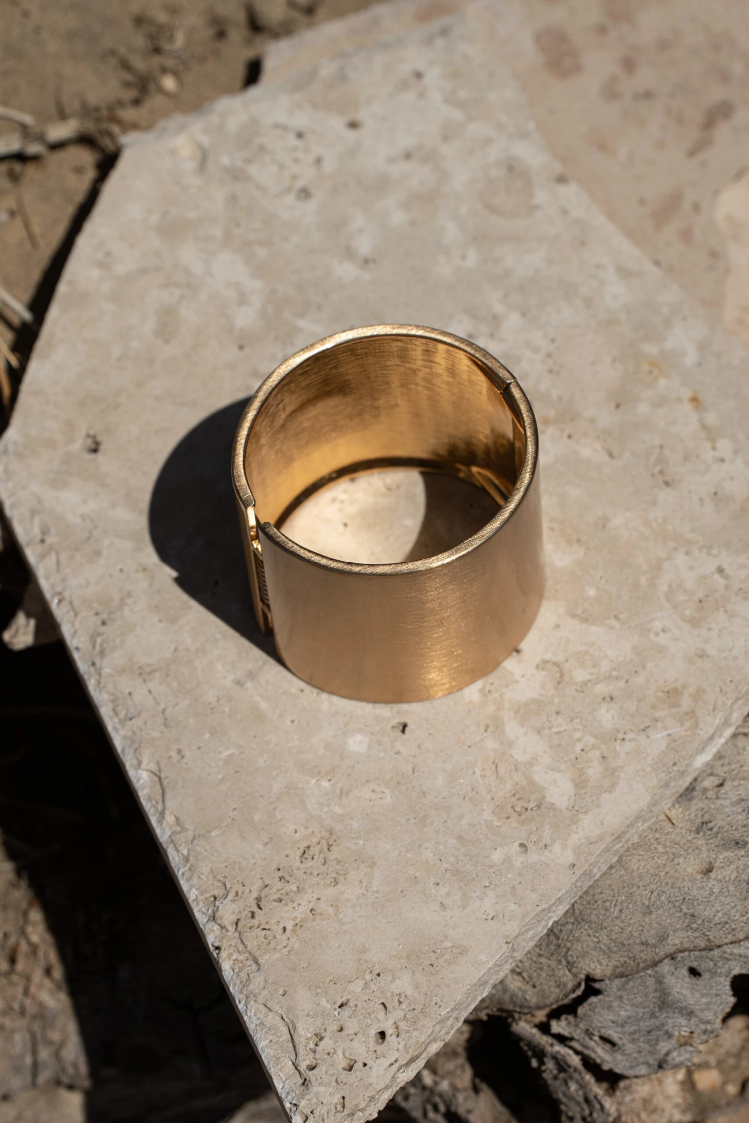 Gold Mare Hinged Bracelet - Image 2