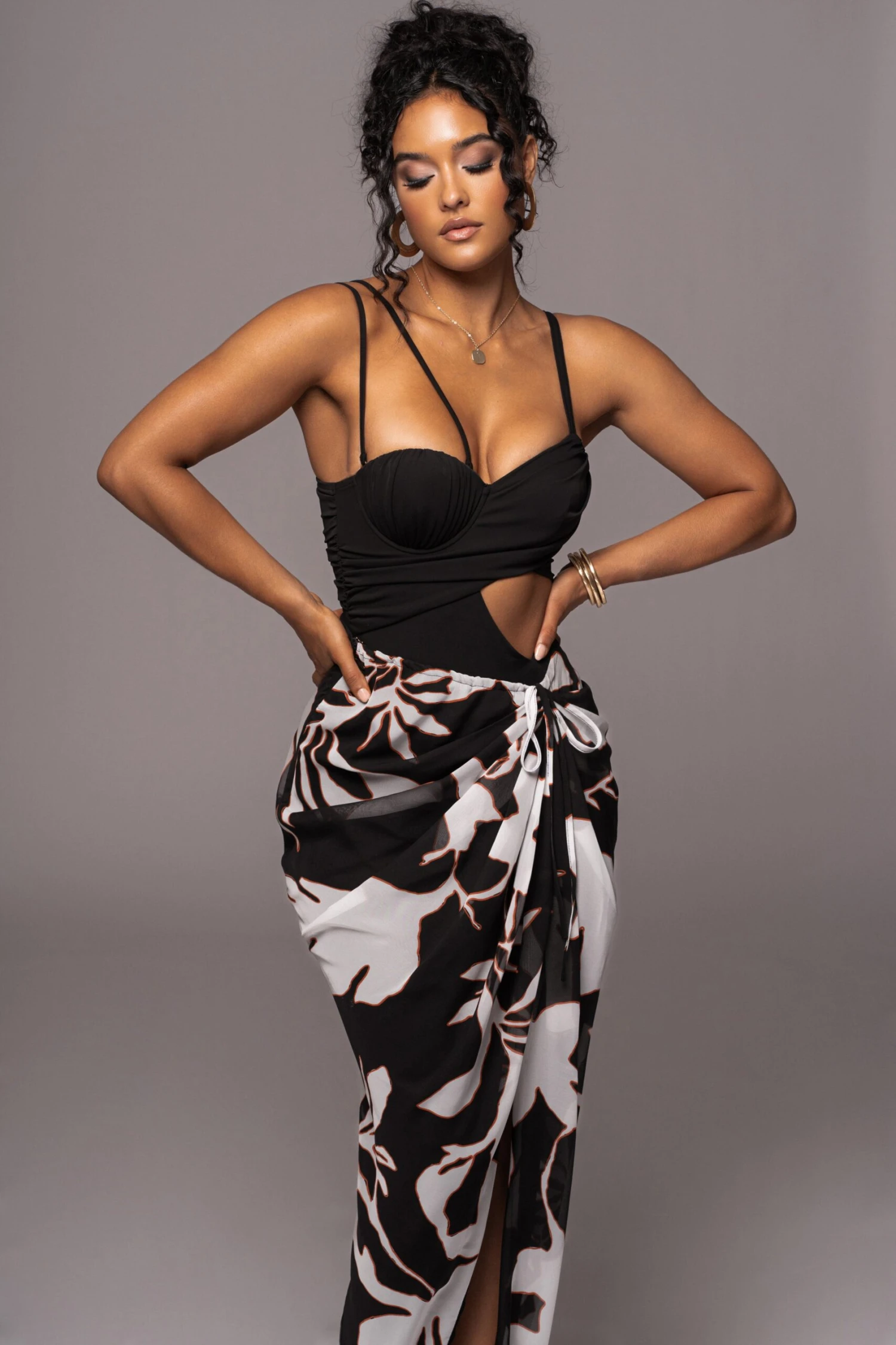 White Floral Endless Oasis Skirt Set - Image 5